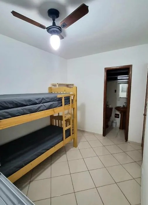 Apartamento Praia Grande Ubatuba 100 metros da praia ótima localização-1